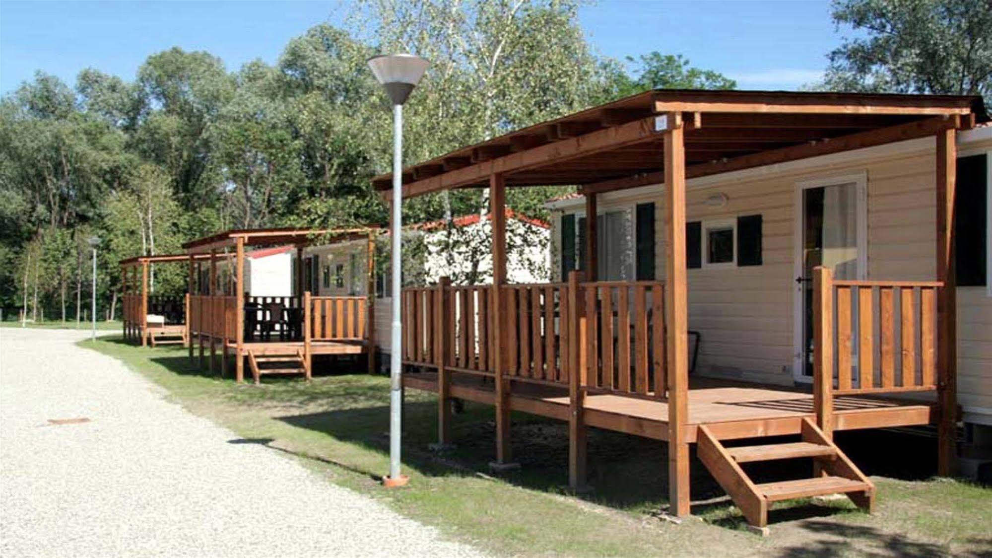 Camping Il Borgo Delle Arti 3*