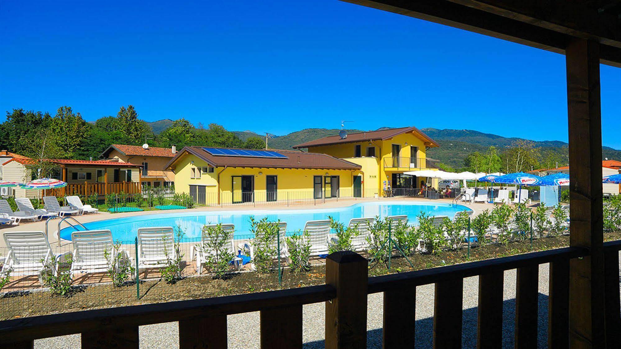 Camping Il Borgo Delle Arti Verbania
